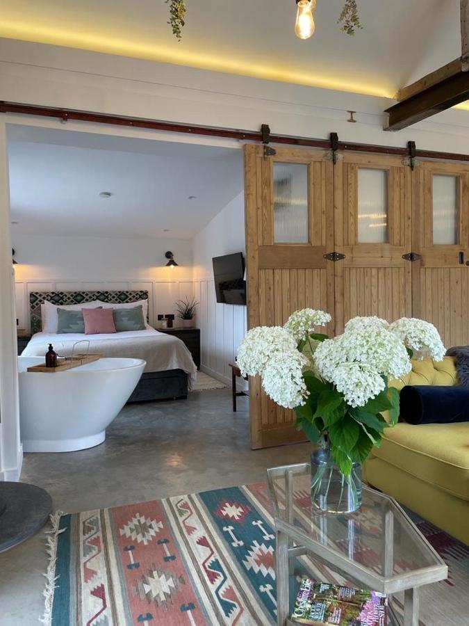 Luxury Barn With Hot Tub, Spa Treatments, Private Dining Little Budworth Exterior foto
