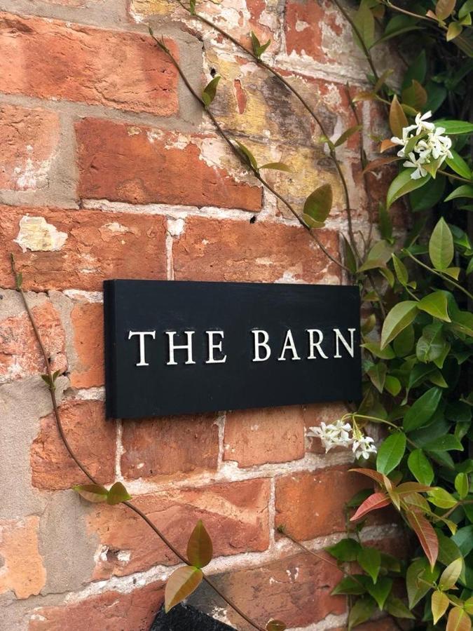 Luxury Barn With Hot Tub, Spa Treatments, Private Dining Little Budworth Exterior foto